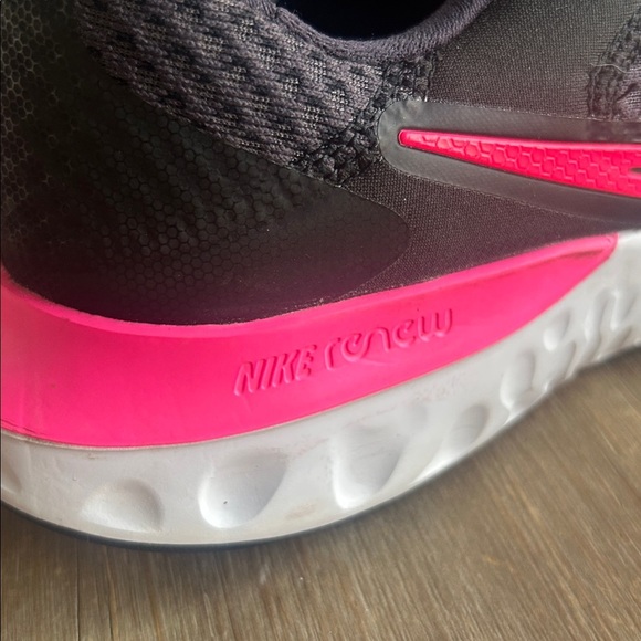 Nike Renew Blue Pink Athletic Trainer Sneakers 
Women’s size 8.5 - Picture 3 of 16
